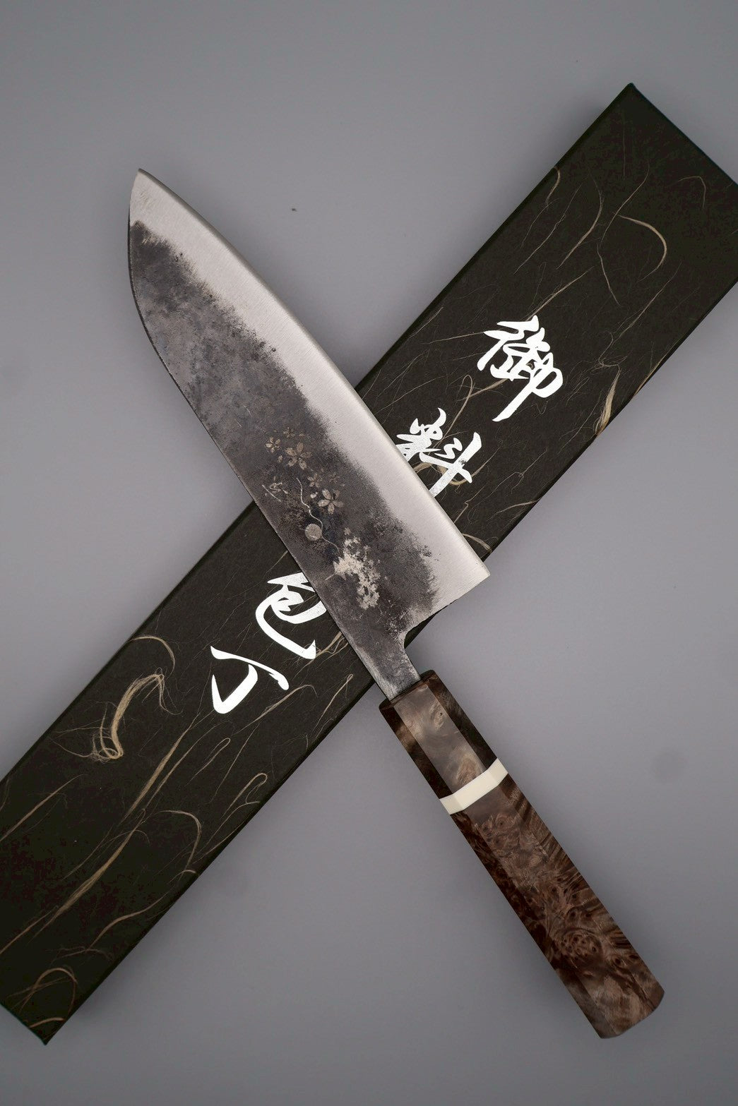 京　桜　三徳包丁 Miyako Sakura Santoku